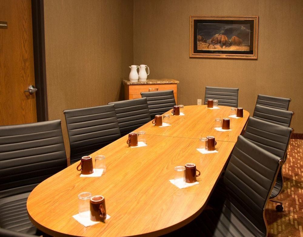 Chieftain Conference Center photo 14
