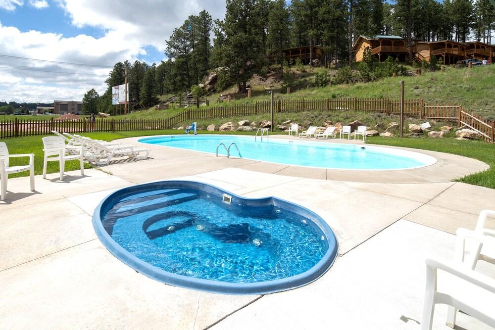 Rock Crest Lodge And Cabins photo 40
