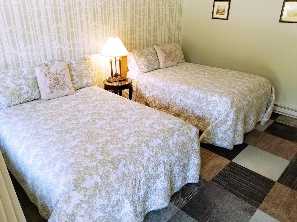 White Mountain Motel And Cottages photo 64