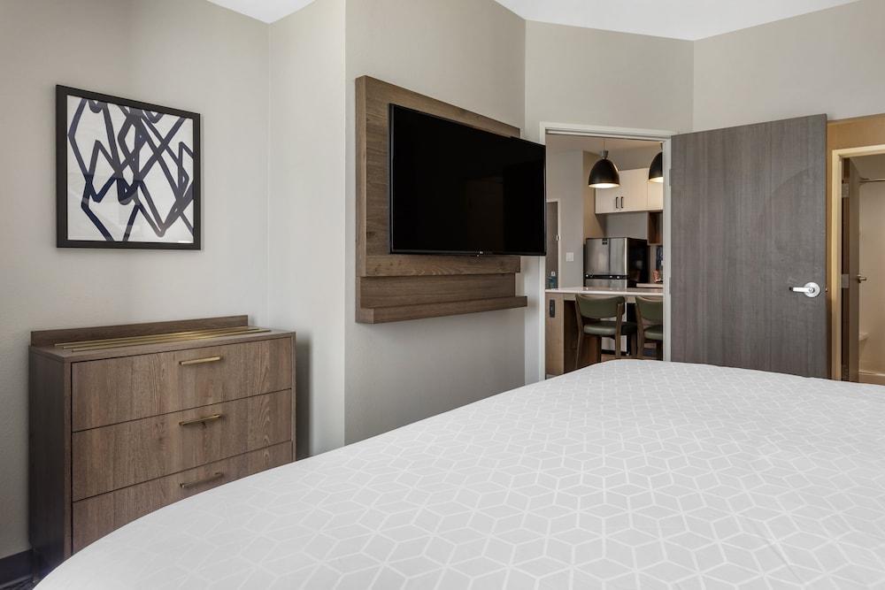 Staybridge Suites Dallas Grand Prairie by IHG photo 26