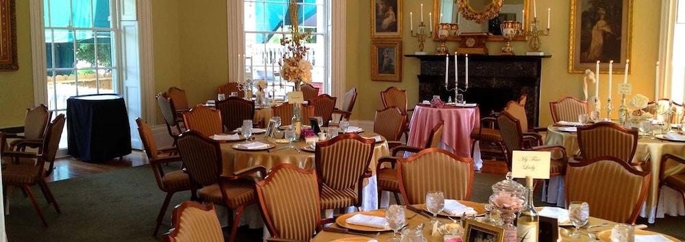 The Martha Washington Inn And Spa photo 63