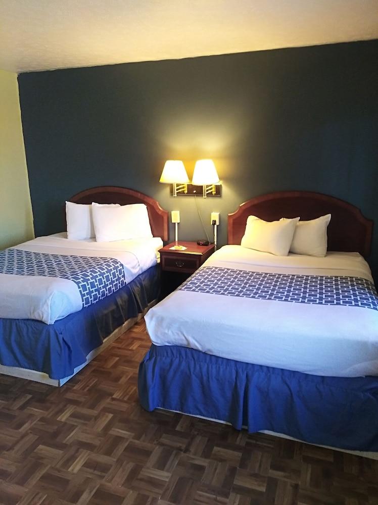 Econo Lodge Hornell photo 16