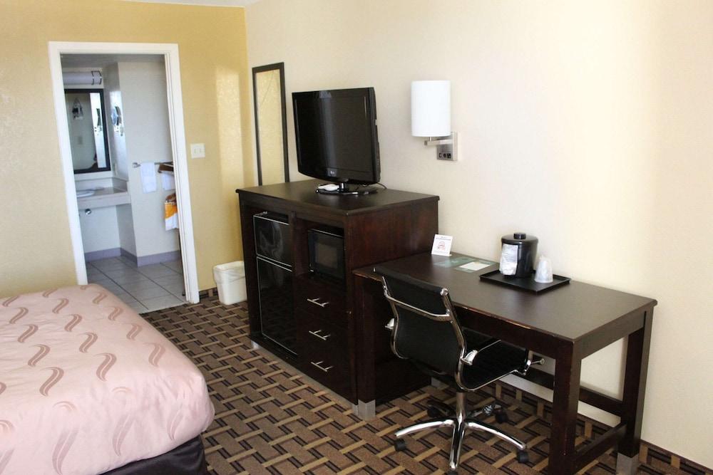 Quality Inn Conway - Greenbrier photo 4