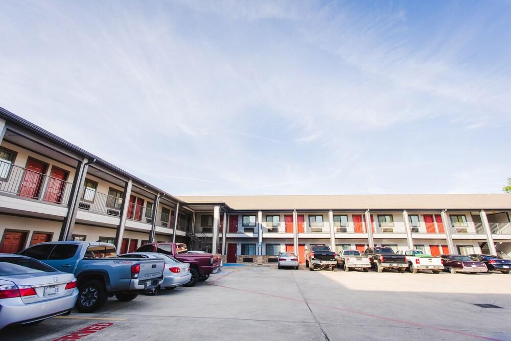 Palace Inn Baytown Spur TX-330 photo 43