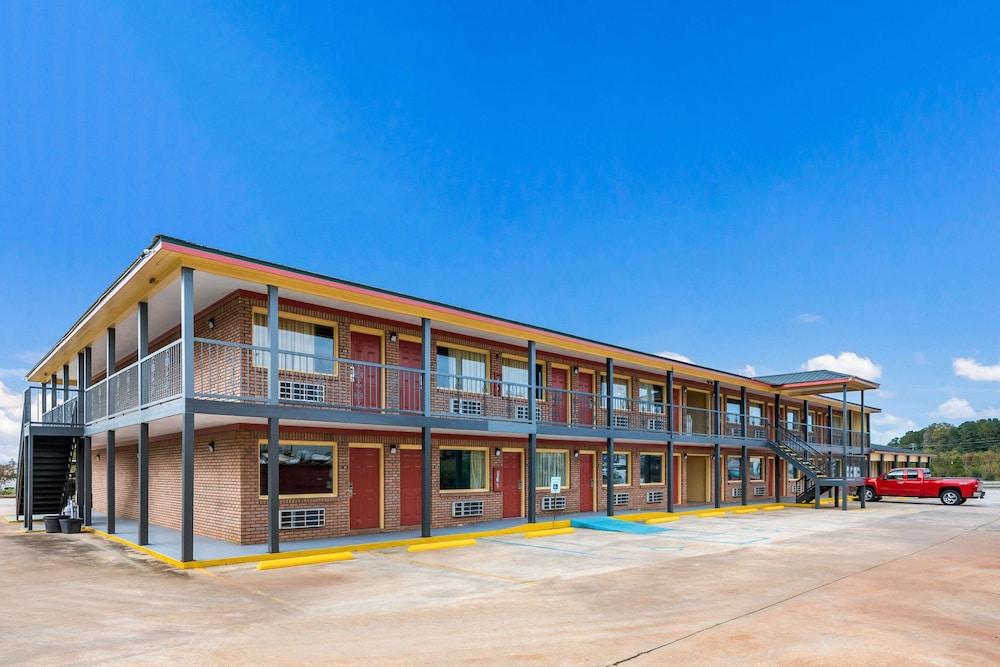 Econo Lodge Russellville photo 17