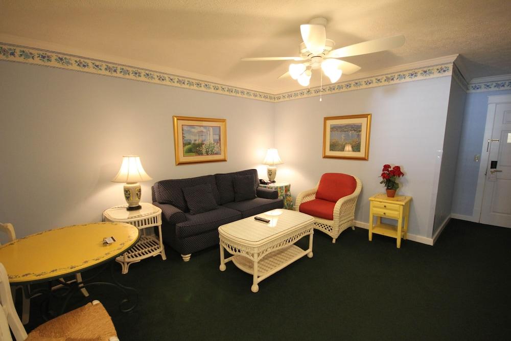 Lilac Tree Suites photo 3