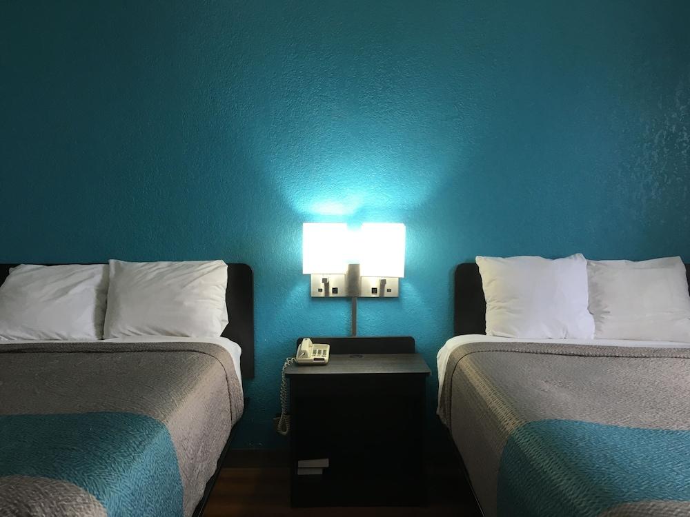 FairBridge Inn Express Melrose Park photo 9