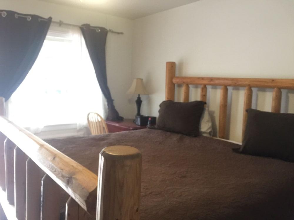 Dunsmuir Lodge photo 99