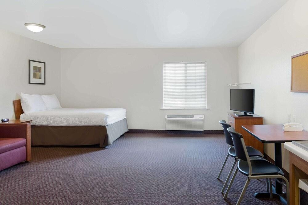 WoodSpring Suites Tyler Rose Garden photo 30