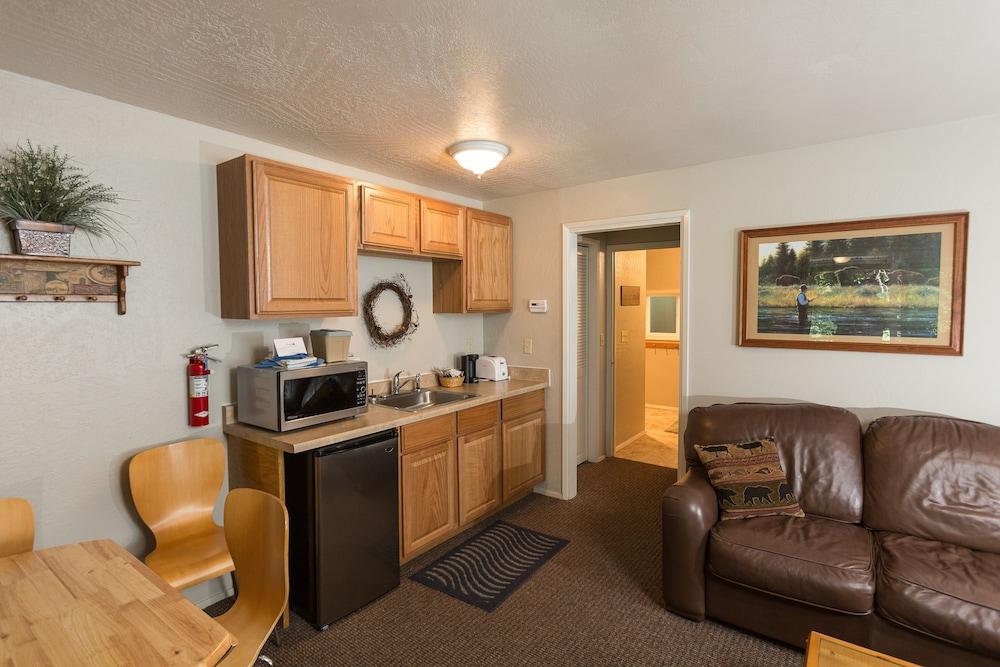 Morrison's Rogue River Lodge photo 38