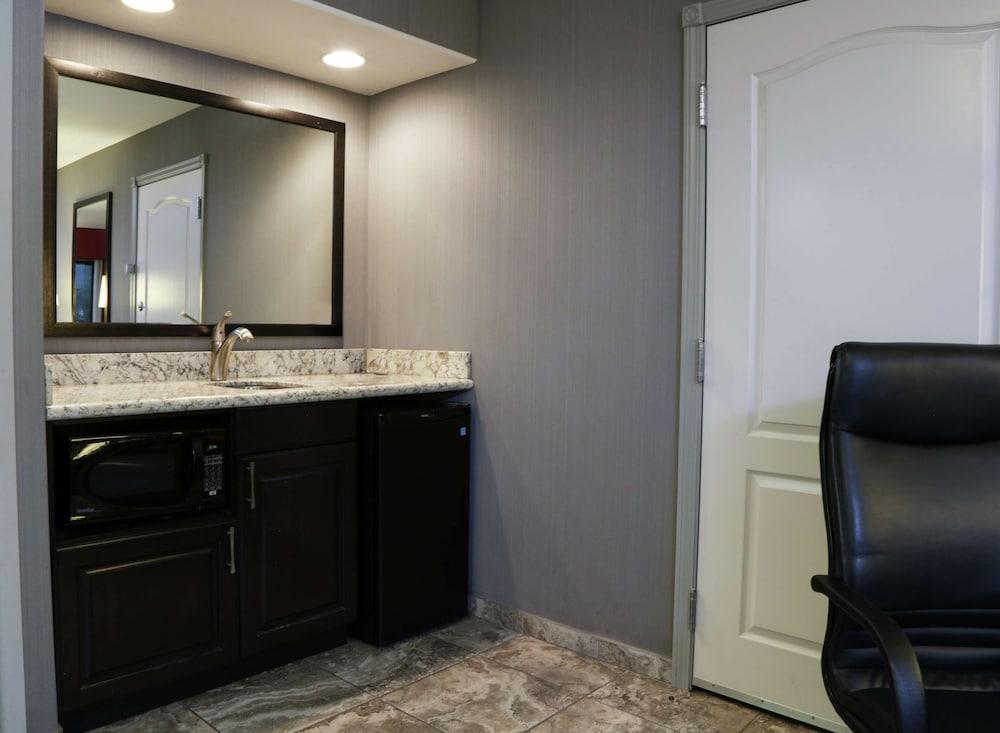 Hampton Inn & Suites Temecula photo 46