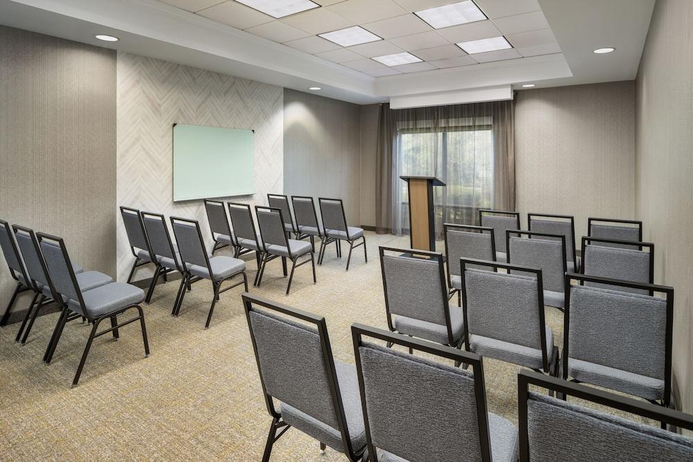 SpringHill Suites by Marriott Newark Liberty International photo 38
