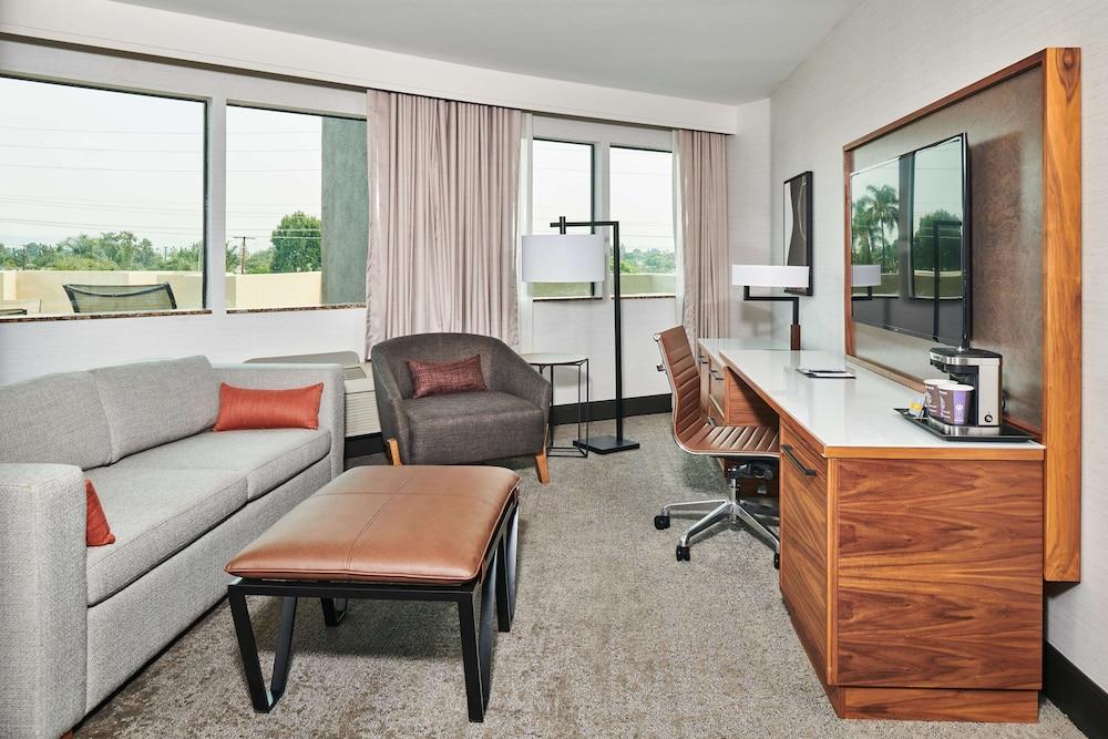 DoubleTree by Hilton Fullerton photo 12