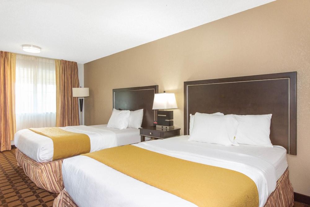 Umpqua Valley Hotel photo 8