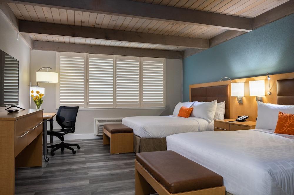 Prodigy Hotel, a Days Inn by Wyndham photo 11