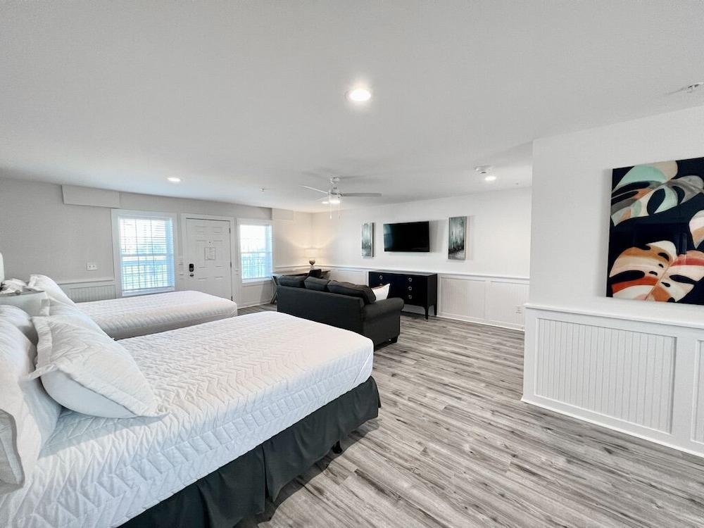 Saltwater Suites photo 7