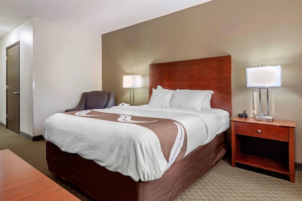Quality Inn Hays I-70 photo 11