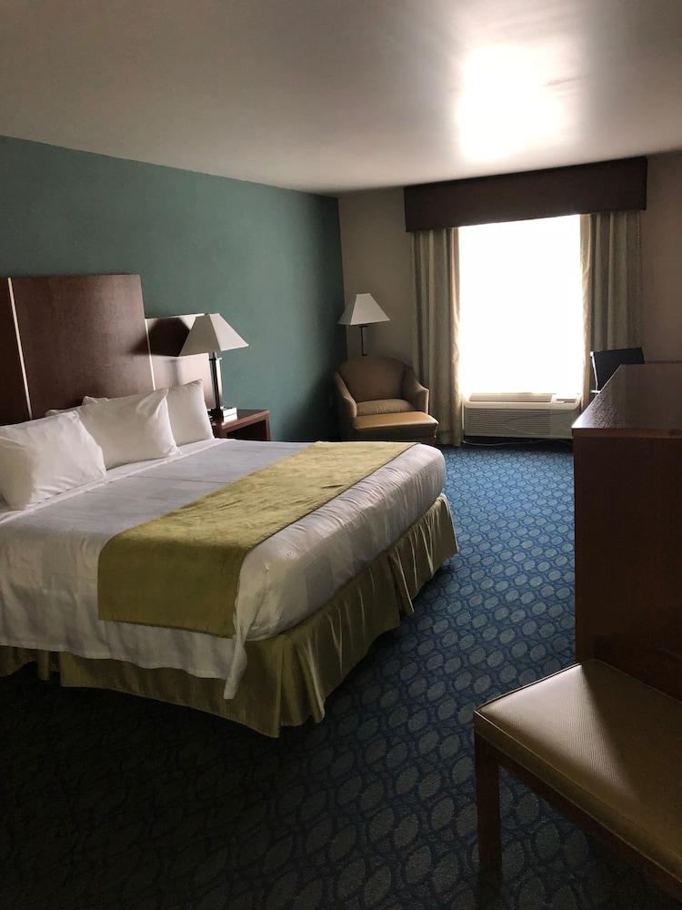 Country View Inn & Suites photo 52