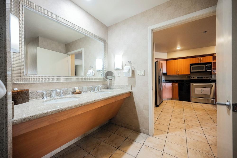 StripViewSuites at Platinum photo 27