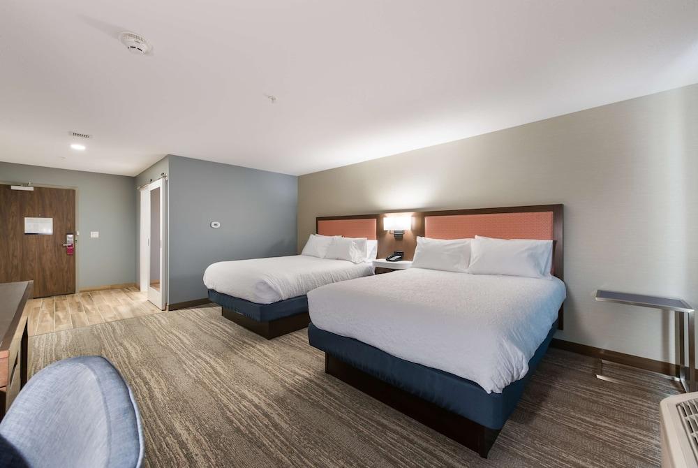 Hampton Inn Niles photo 11