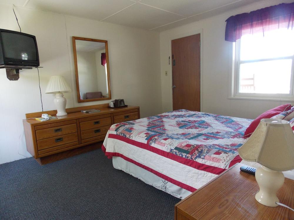 Clarketon Motel photo 7
