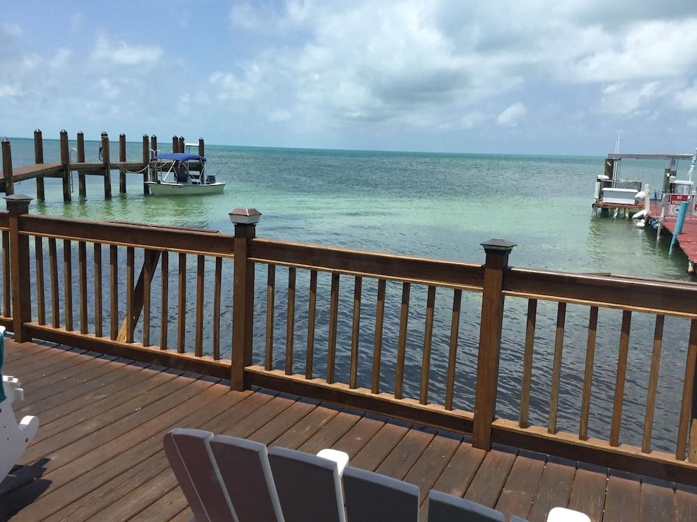 Edgewater Lodge photo 77