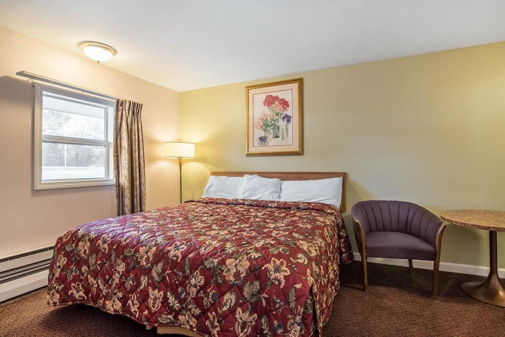 Rodeway Inn Bellows Falls photo 18