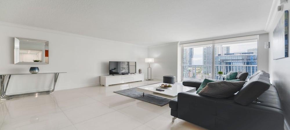 Icon Residences photo 100