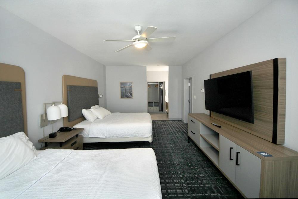 Homewood Beaumont, TX photo 16