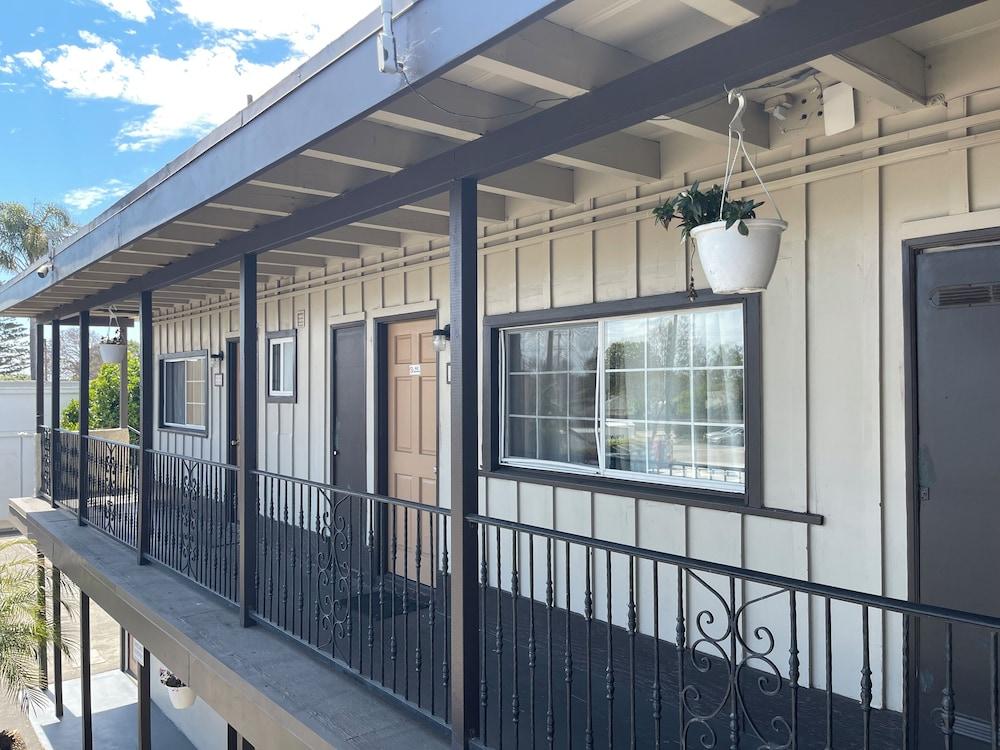 Bayshore Inn Motel photo 3