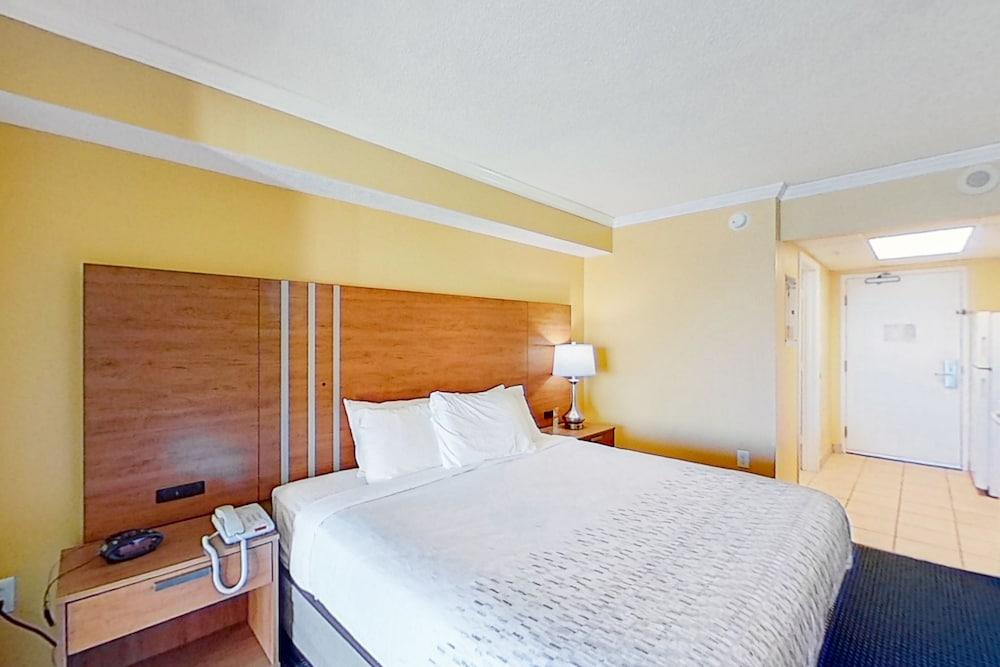 Camelot By The Sea by Oceana Resorts photo 23