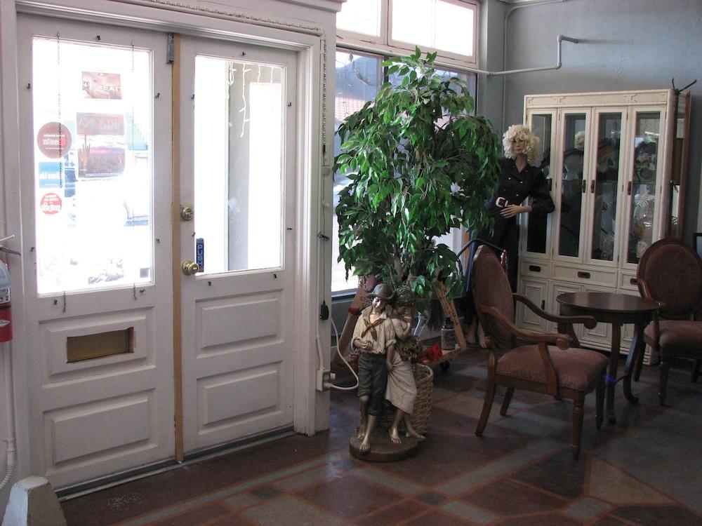Cottonwood Hotel photo 6