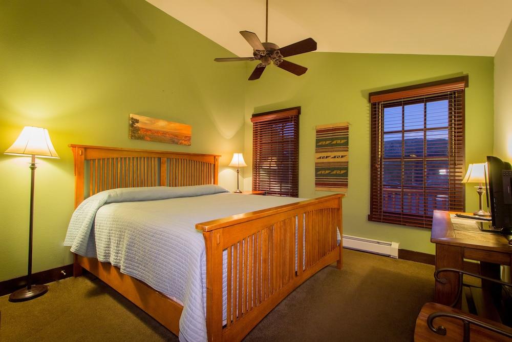 Marys Lake Lodge Mountain Resort and Condos photo 15