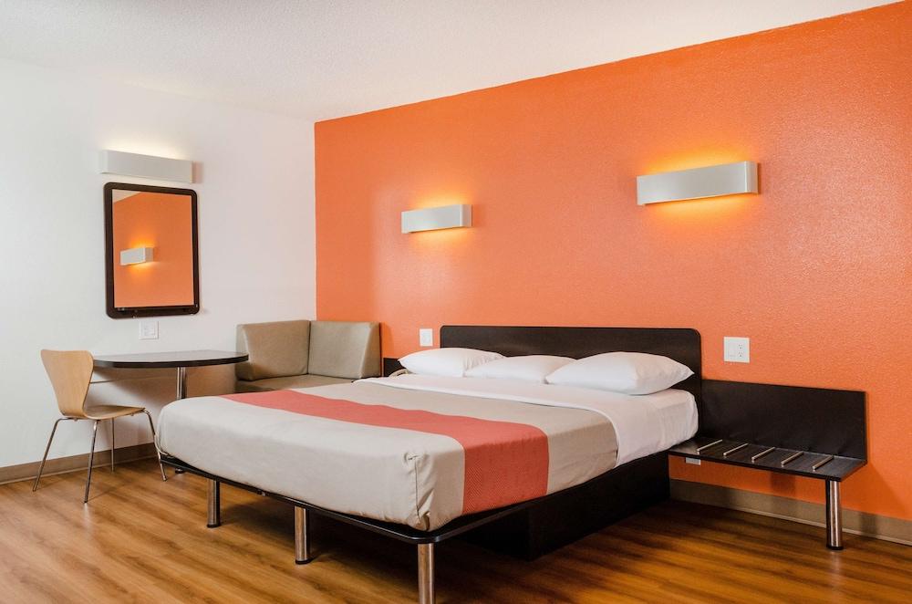 Ramada by Wyndham Merced photo 15