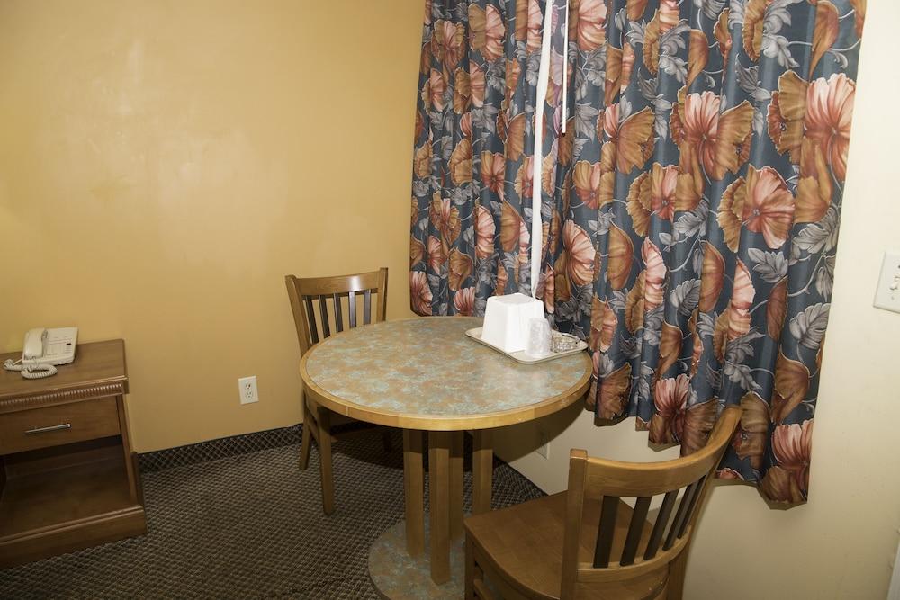 Capri inn and Suites photo 27