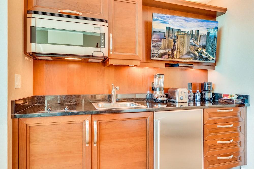 Jet Luxury Resorts @ The Signature Condo Hotel photo 31