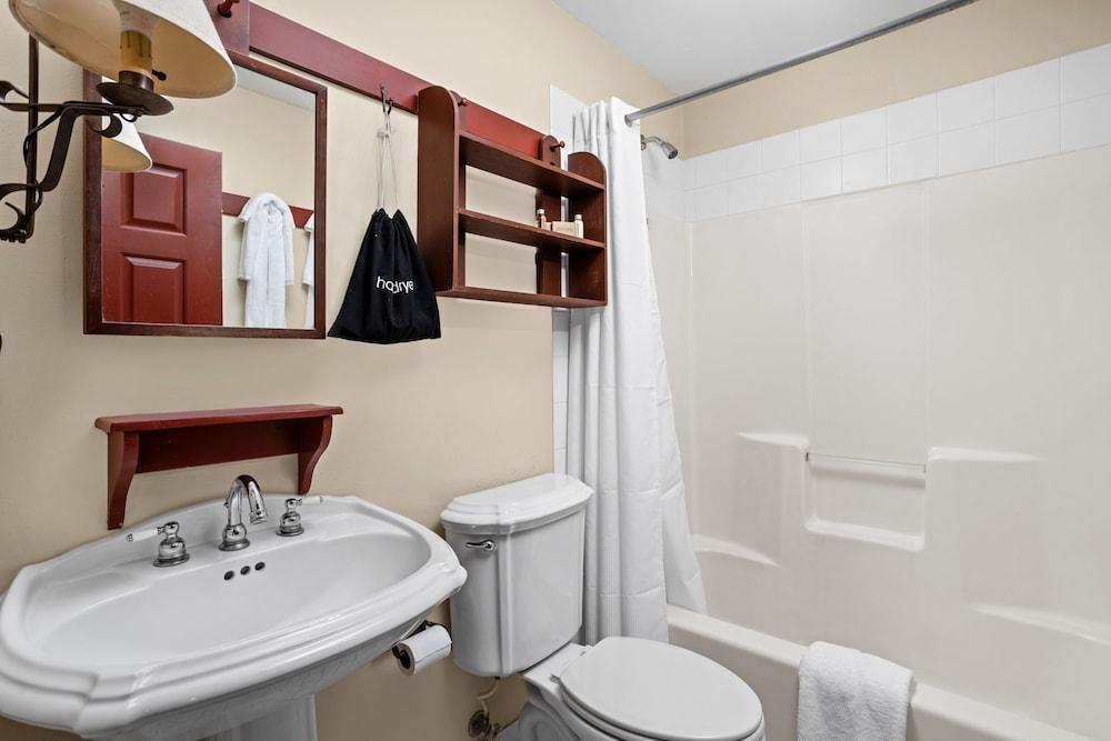 Artists Colony Inn photo 32