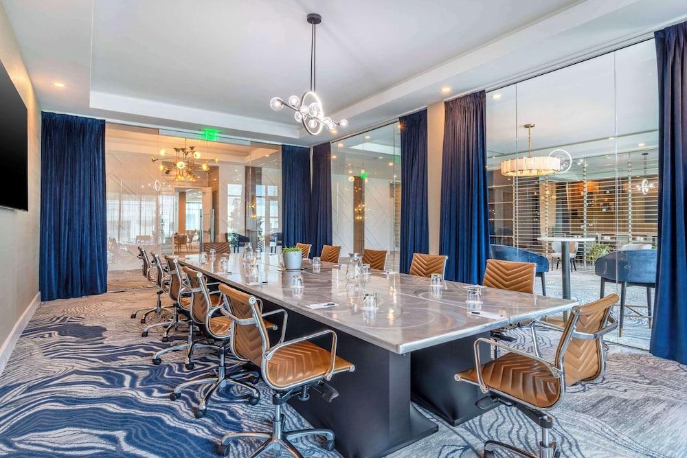 Cambria Hotel Waco Univ Riverfront photo 46