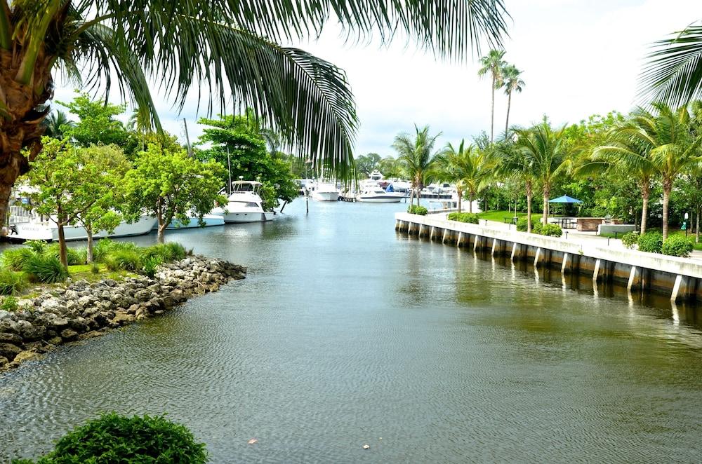Riviera Luxury Living at River Oaks Marina and Tower photo 14