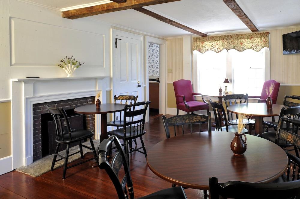 Old Sturbridge Inn and Reeder Family Lodges photo 3