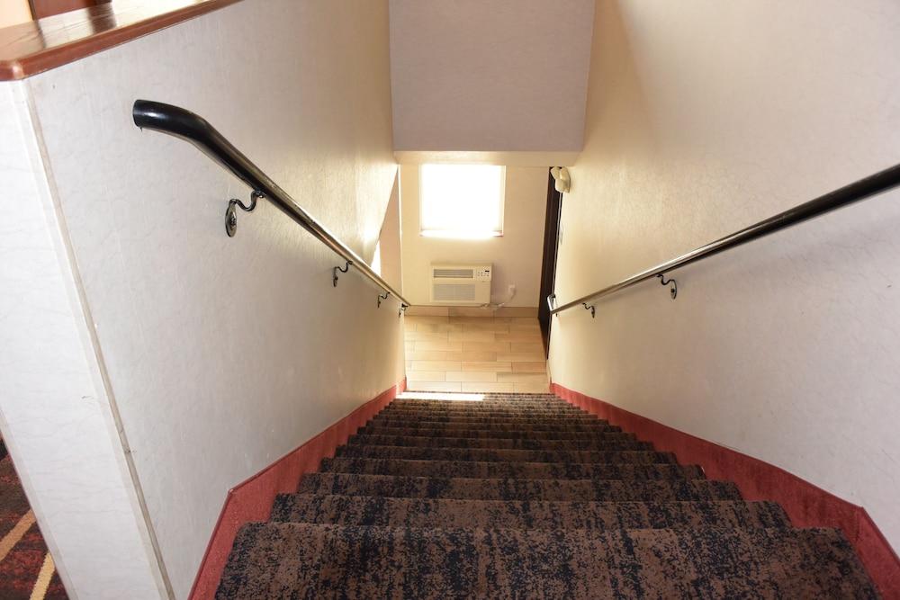 Travelodge Suites by Wyndham Newberg photo 58