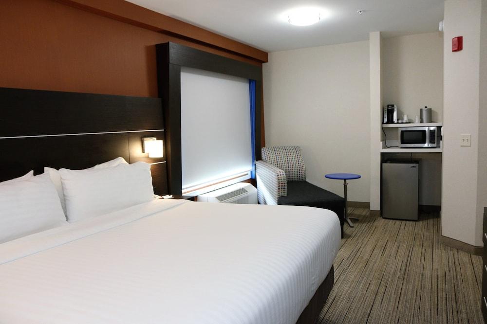 Holiday Inn Express & Suites Alabaster by IHG photo 15