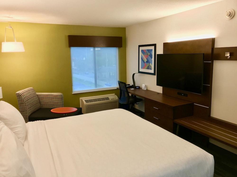 Holiday Inn Express Fishkill-Mid Hudson Valley by IHG photo 2