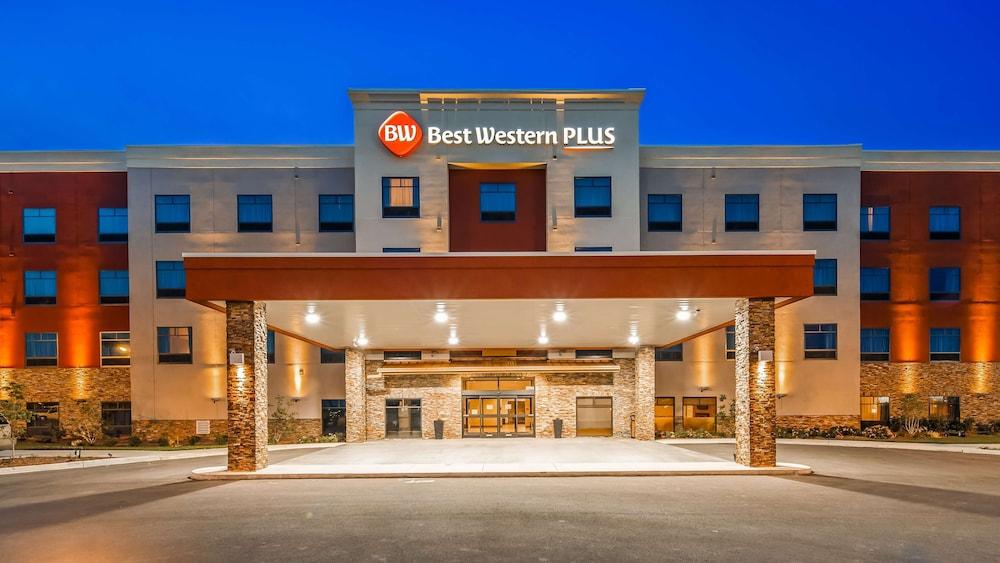 B/W Plus Elizabethtown Inn & Suites photo 30