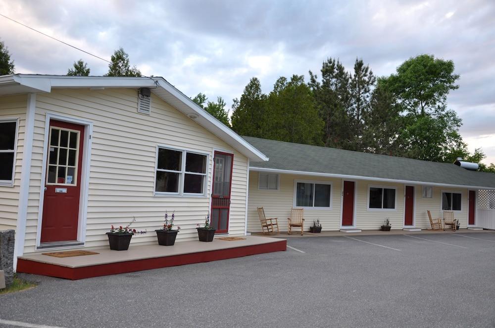 Gallagher's Travels Bar Harbor Motel & Cabins photo 19