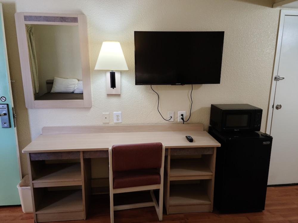 Motel 9 Las Cruces photo 10