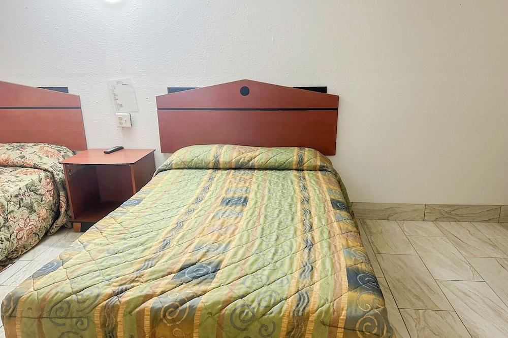 Shamrock Kings Inn By Oyo Marked Tree I-555 photo 64