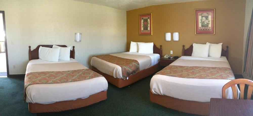 Budget Inn Barstow photo 12