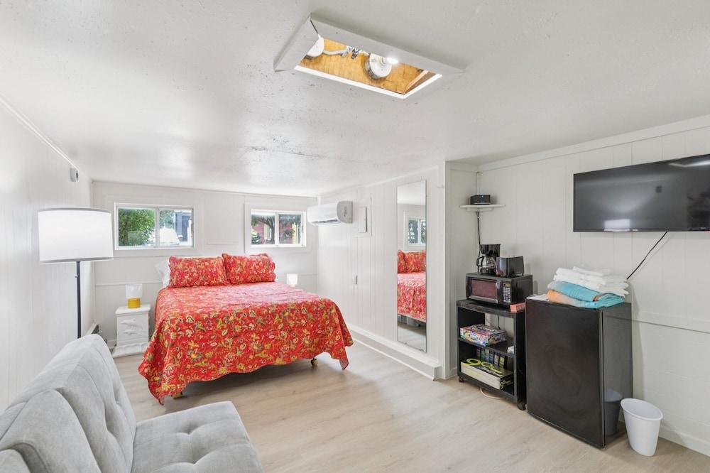 Dave's Last Resort Lakeside - Long Stay Discount - Comfy Cabin 5 1 Bedroom Hotel Room photo 16