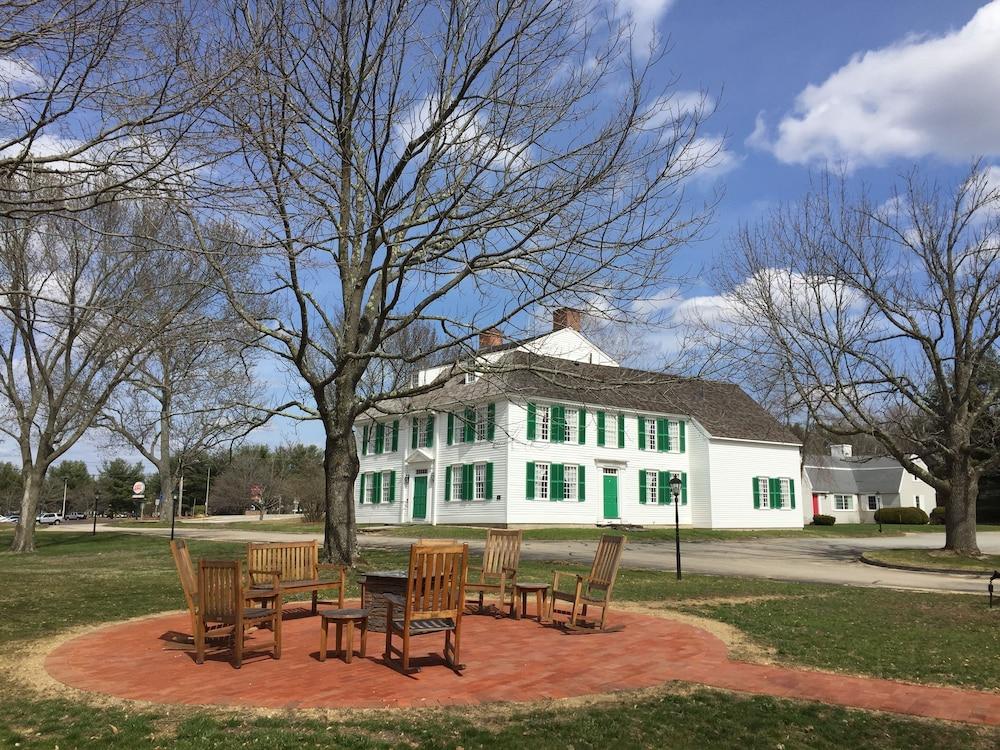 Old Sturbridge Inn and Reeder Family Lodges photo 19